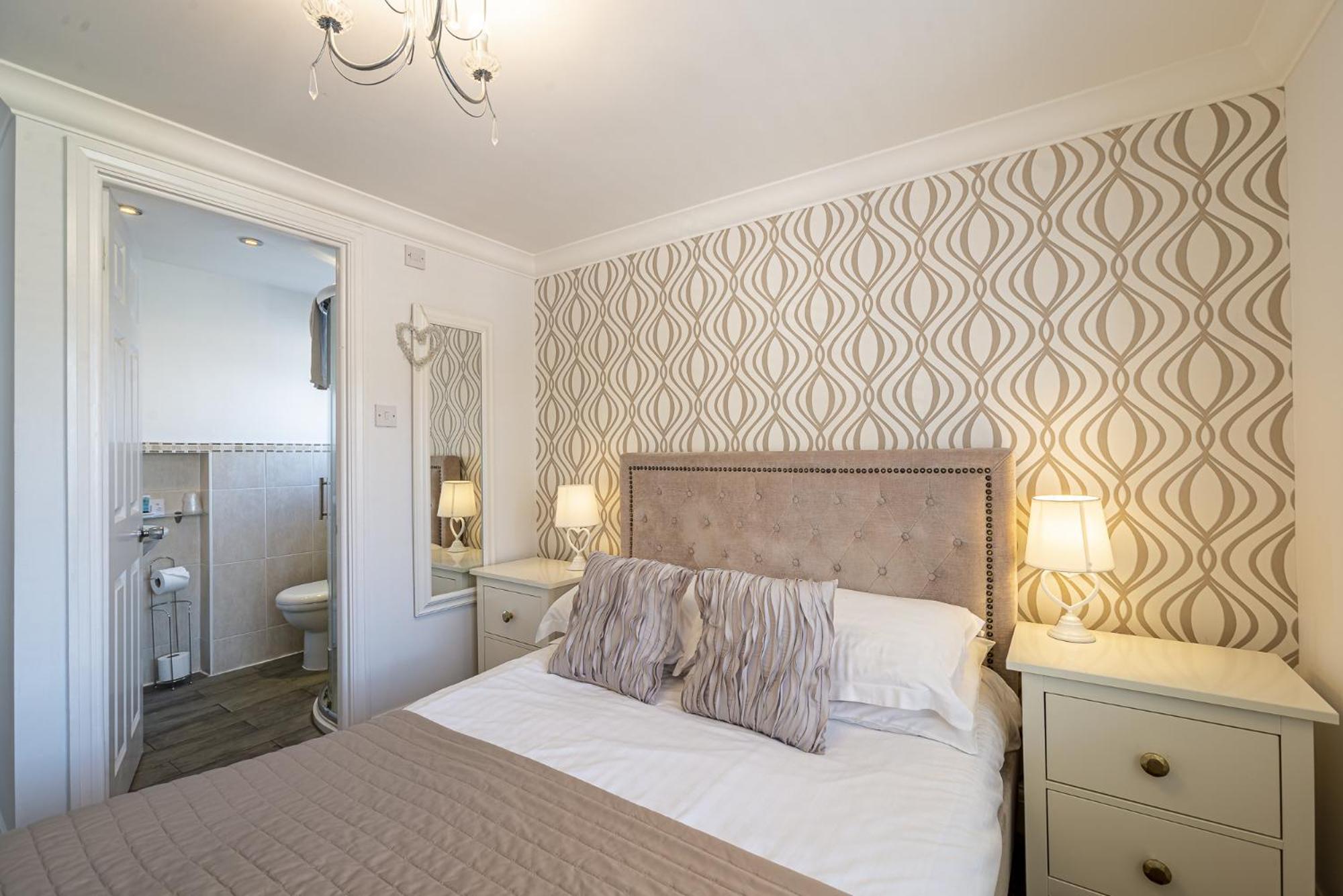 Hamiltons Boutique Hotel Southend-on-Sea Room photo